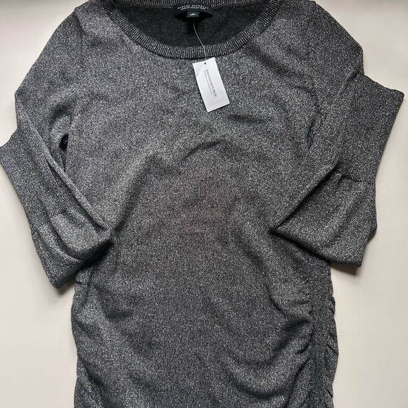 NWT. Banana Republic Gray/Silver Women's pullover Sweater size M - Picture 3 of 6